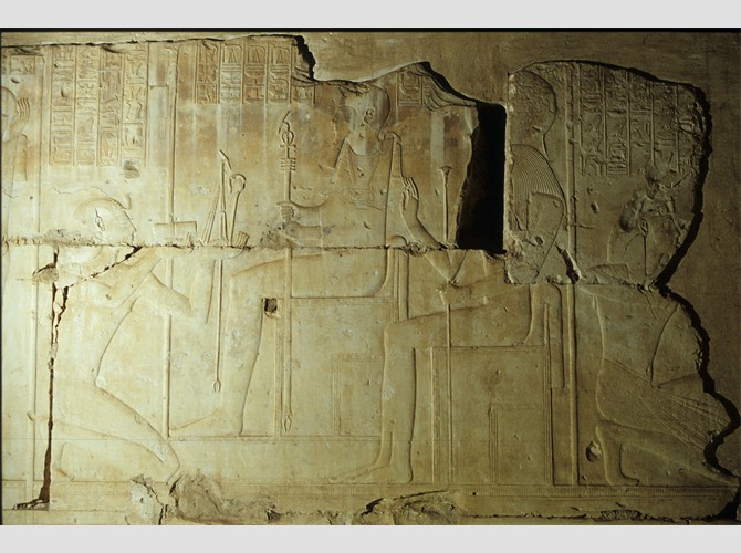 PM 113b-1-2 Abydos S1 2004 12 23 40383